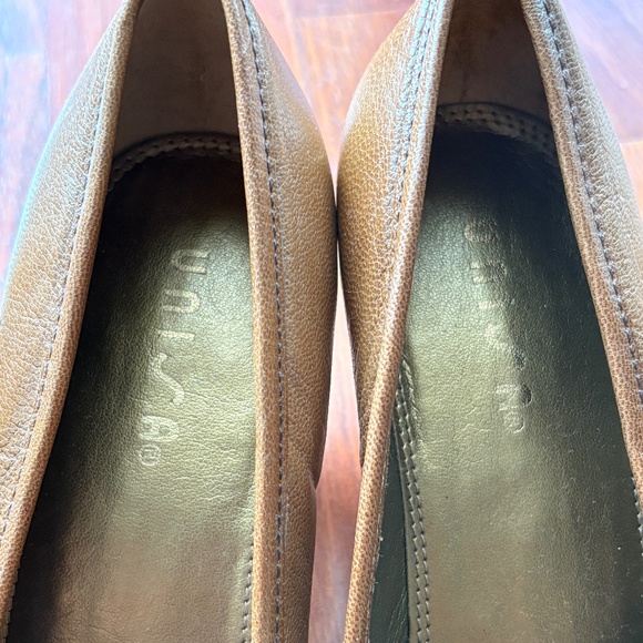 Unisa Brown Leather Mid-Height Kitten Heel - Picture 9 of 10